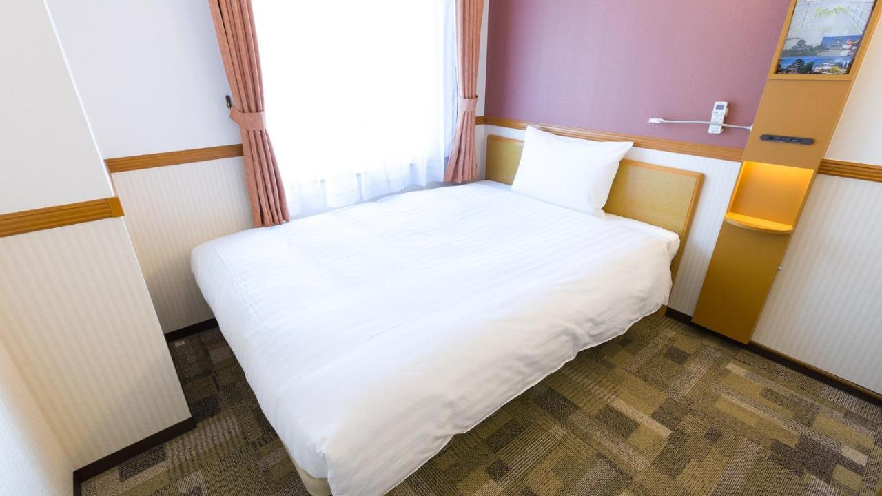 Toyoko Inn Yokohama Sakuragicho Habitación foto