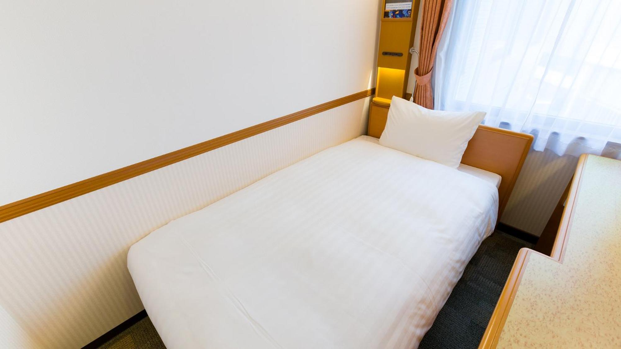 Toyoko Inn Yokohama Sakuragicho Habitación foto