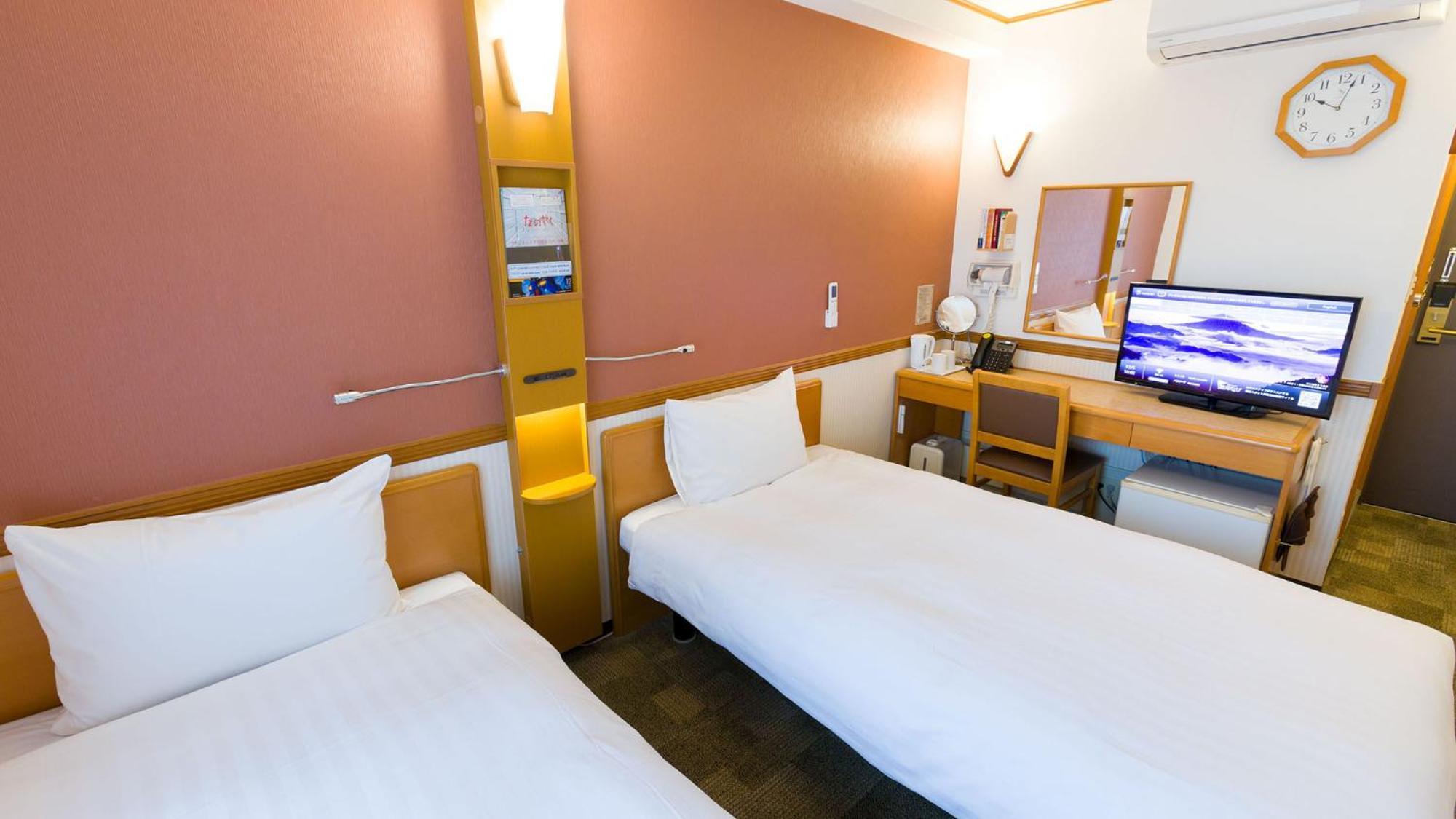 Toyoko Inn Yokohama Sakuragicho Habitación foto