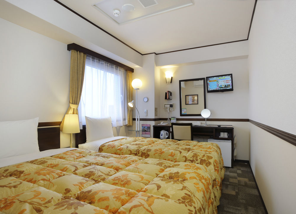Toyoko Inn Yokohama Sakuragicho Exterior foto
